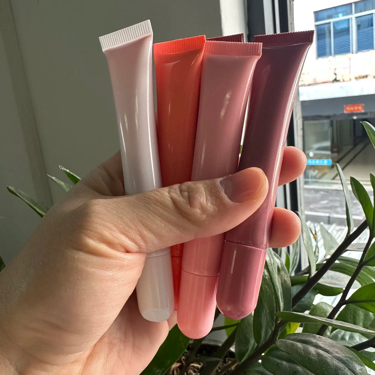 Makeup Multi-color Squeeze Tube Long Lasting Vegan Moisturizing Butter Lip Gloss Lip Tint Private Label