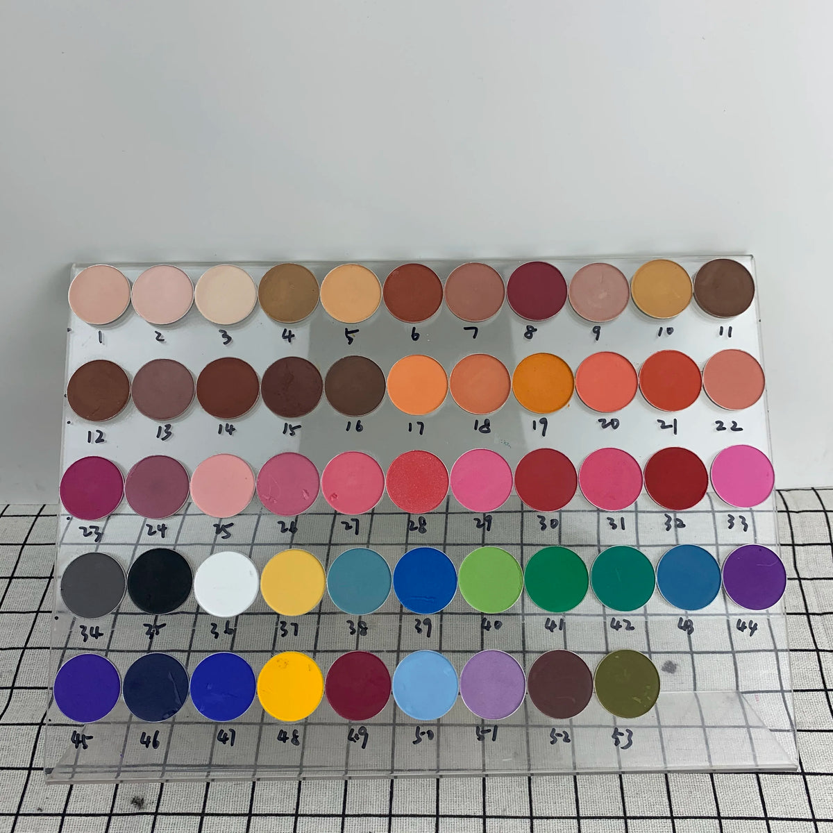 Verified Supplier Make Your Own Brand 9 Color Glitter Custom Private Label Eyeshadow Palette Wholesale Circle Eye Shadow Palette