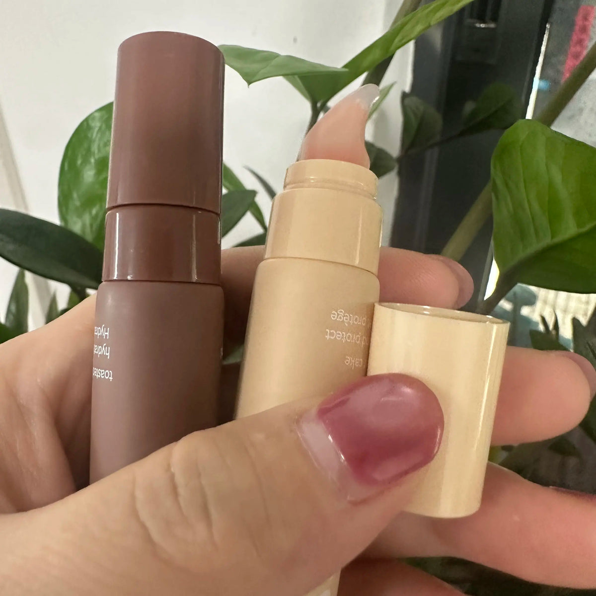 Customize Your logo Private Label Fruit Flavor Lip Protector Hydrating Moisturizing Lip Stick Liquid  Lip Balm Lip Butter Care