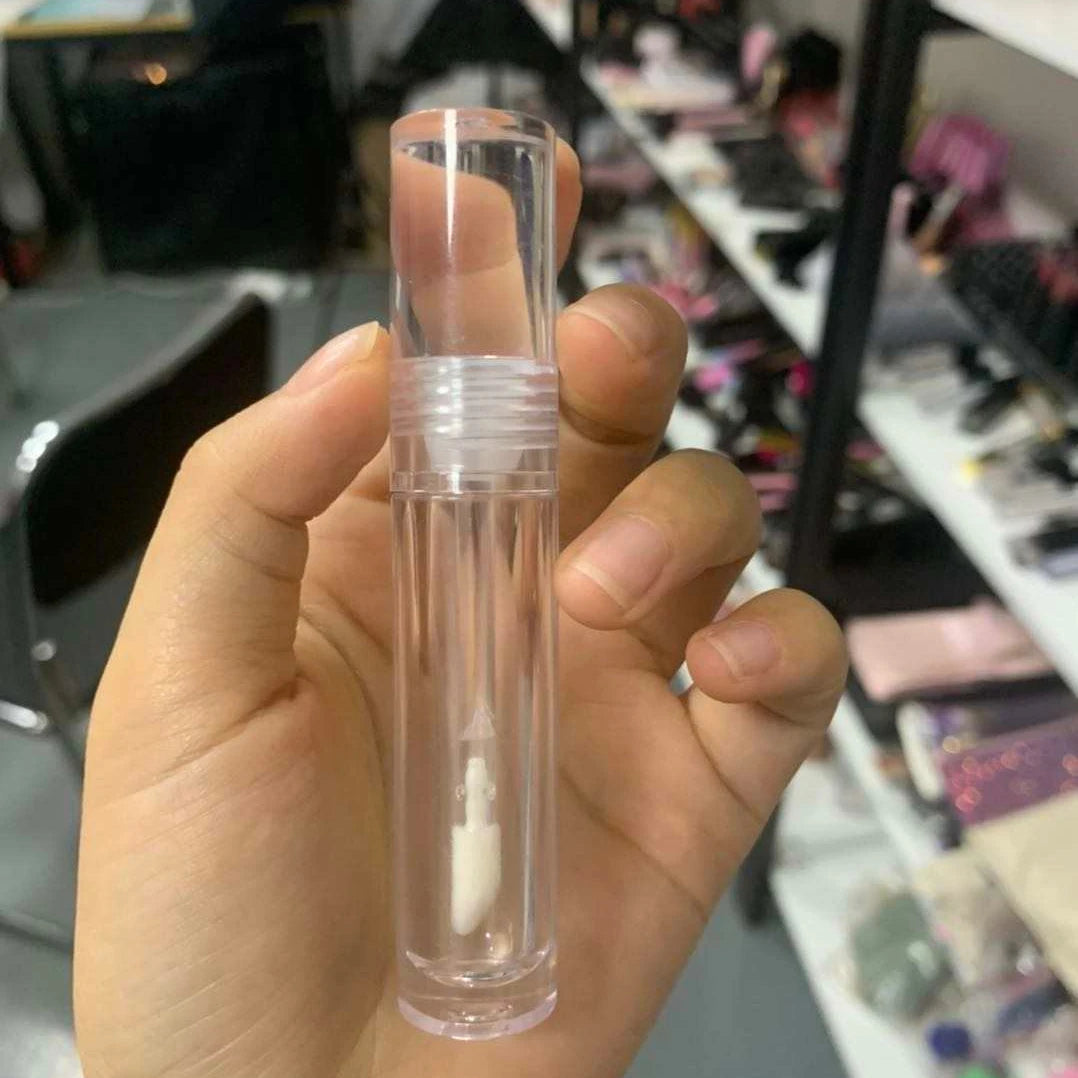 Doe Foot Applicator Wholesale Customize Your logo Glitter Lipgloss Make Your Own Lip Gloss Matte Lipstick