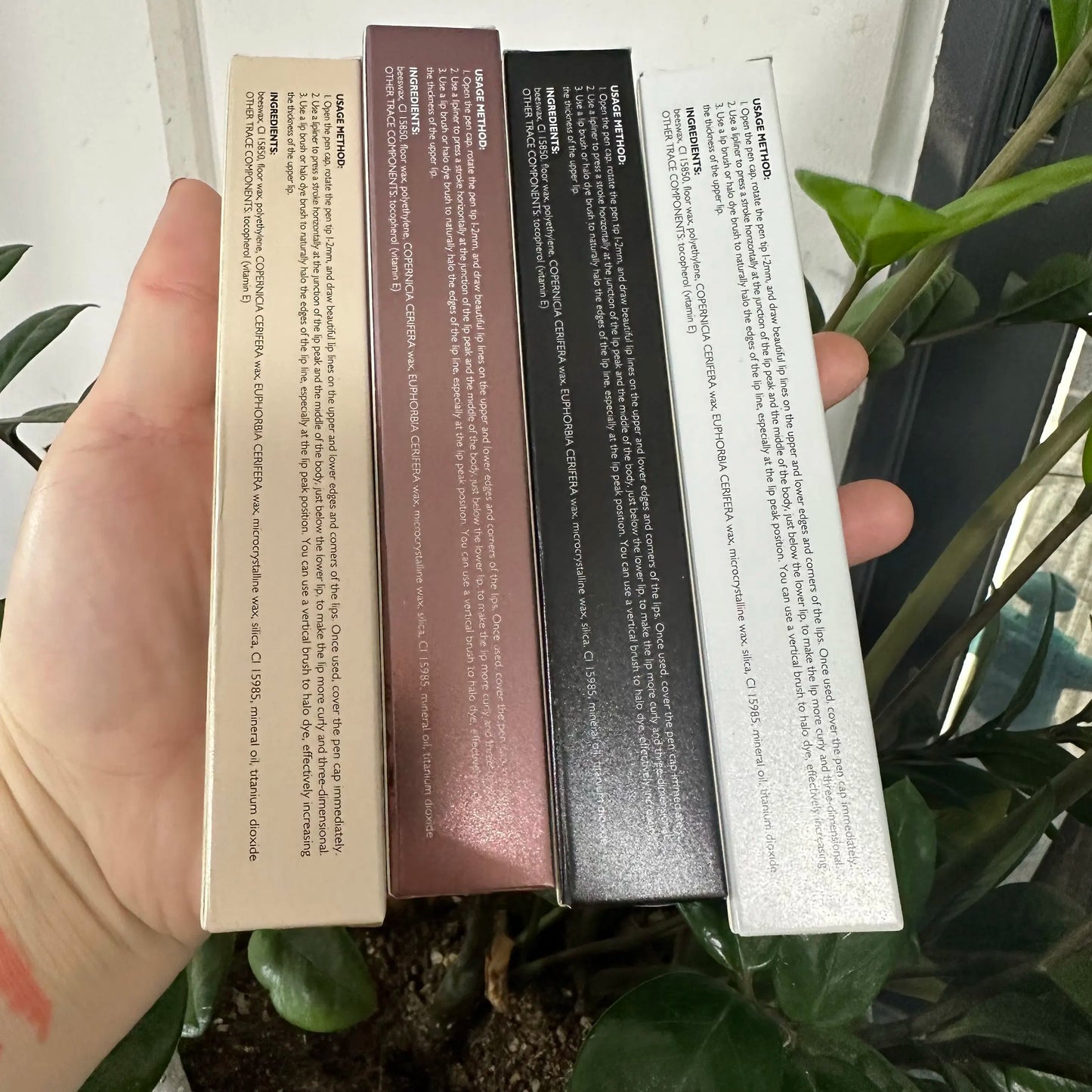 Peel-off waterproof lip liner pen