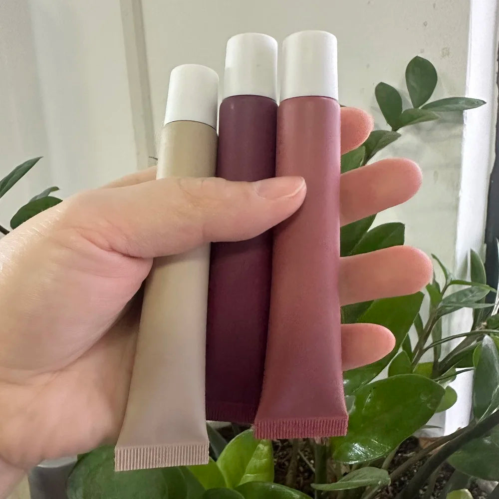 Moisturizing vegan lip butter balm in six colors