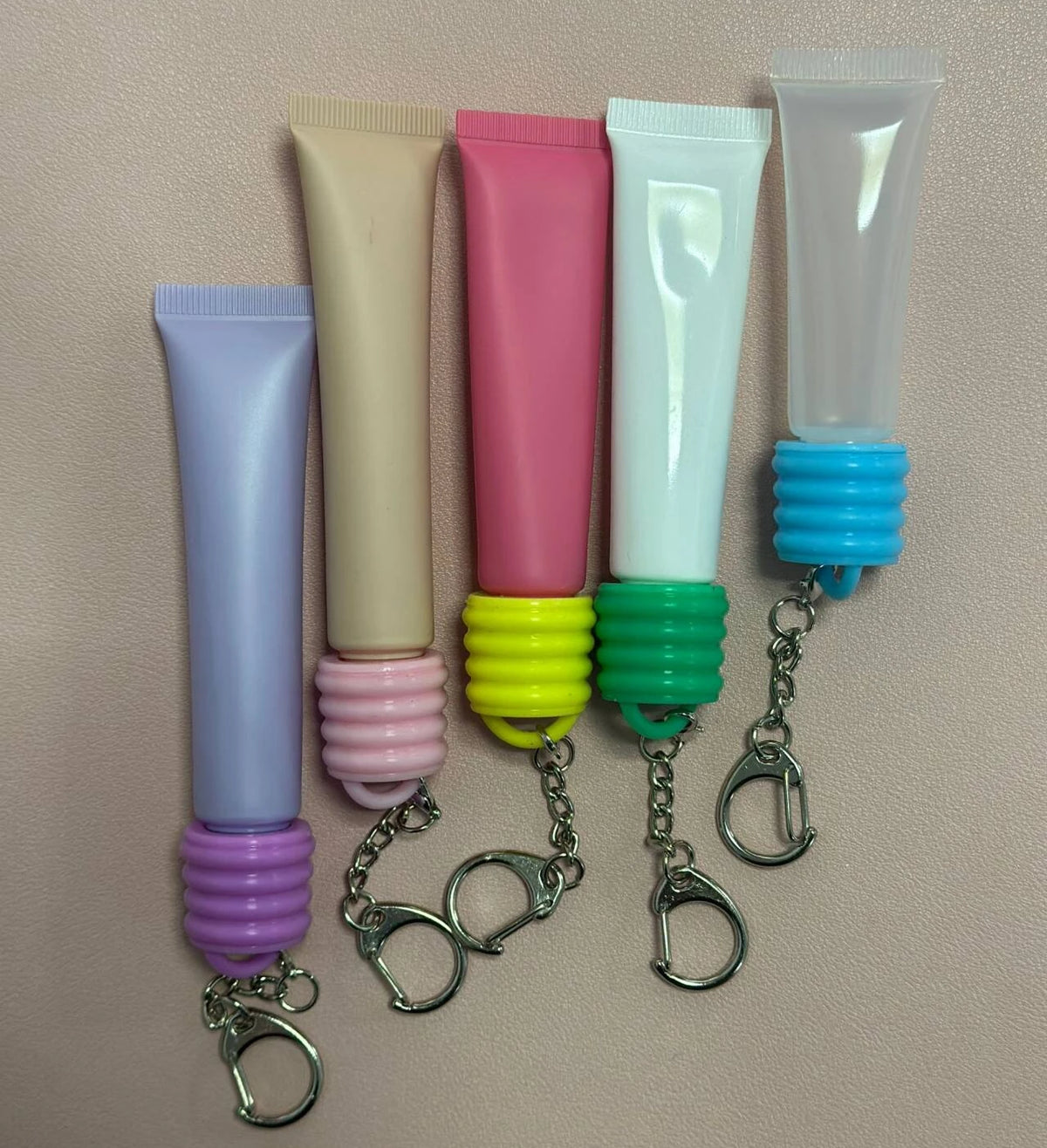 new arrival keychain lipgloss tube holder 5 colors lip gloss silicone keychain caps
