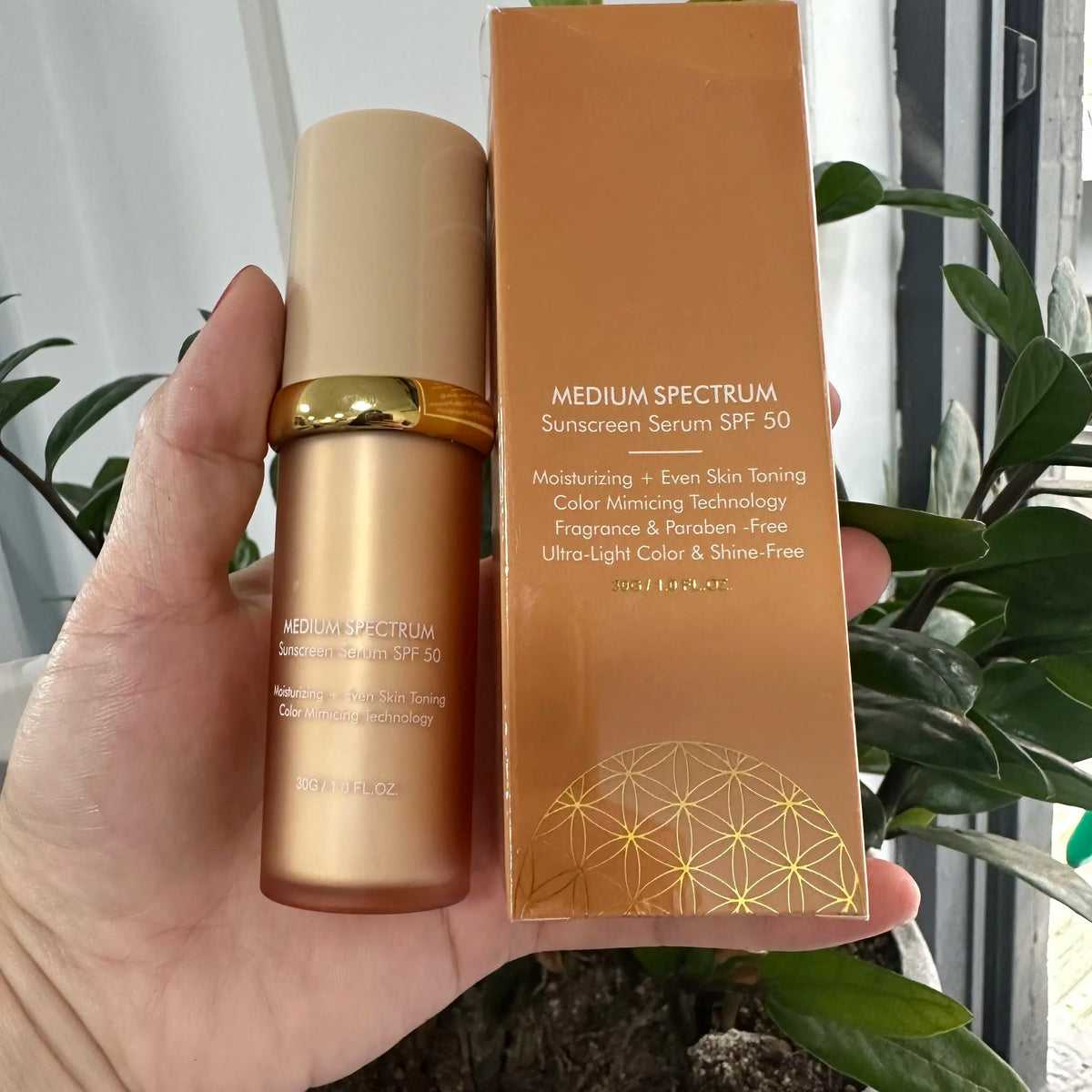 foundation 4 in 1 - color changing foundation, medium spectrum with , hypoallergenic hydrating liquid concealer