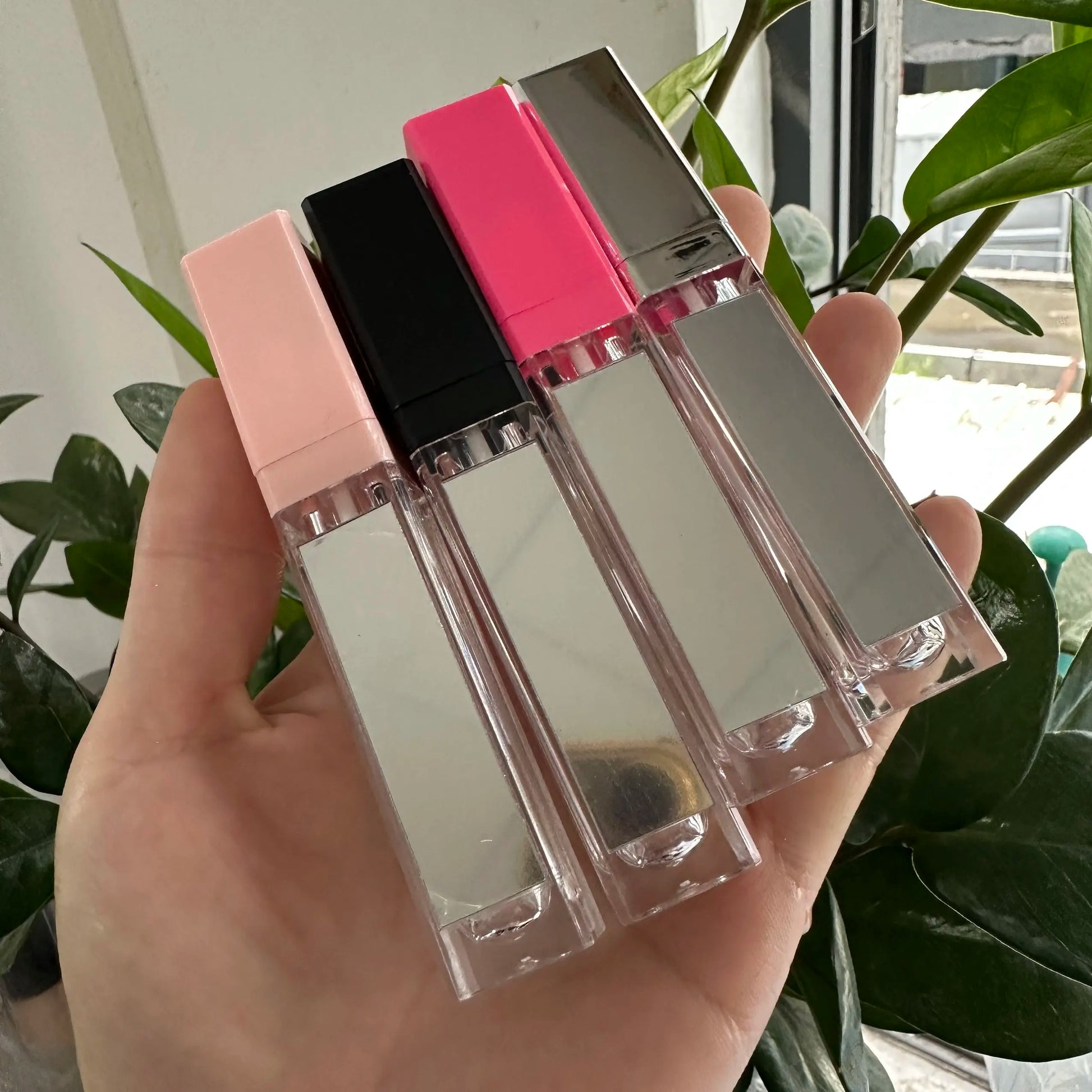 Empty 7 ml lip gloss tube