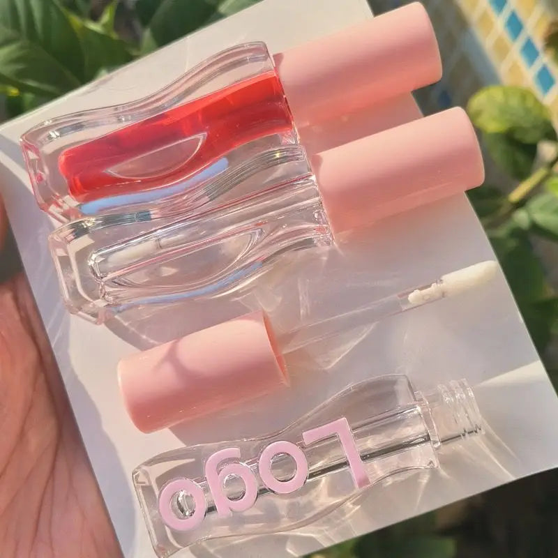 Color-changing lip oil