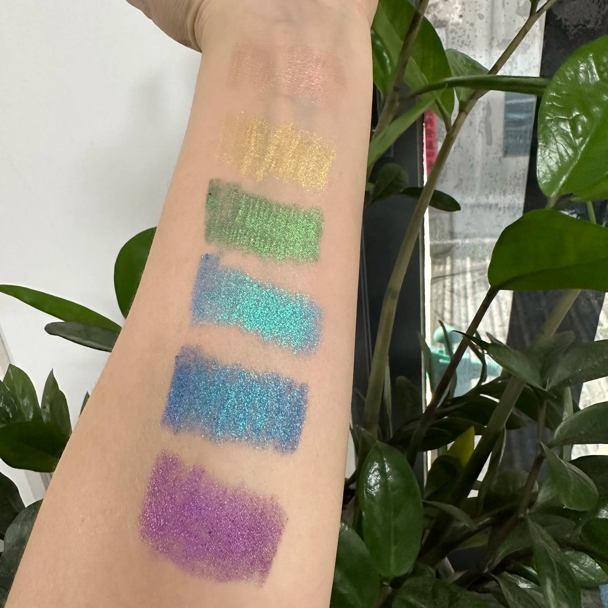 Chameleon glitter eyeliner pencil