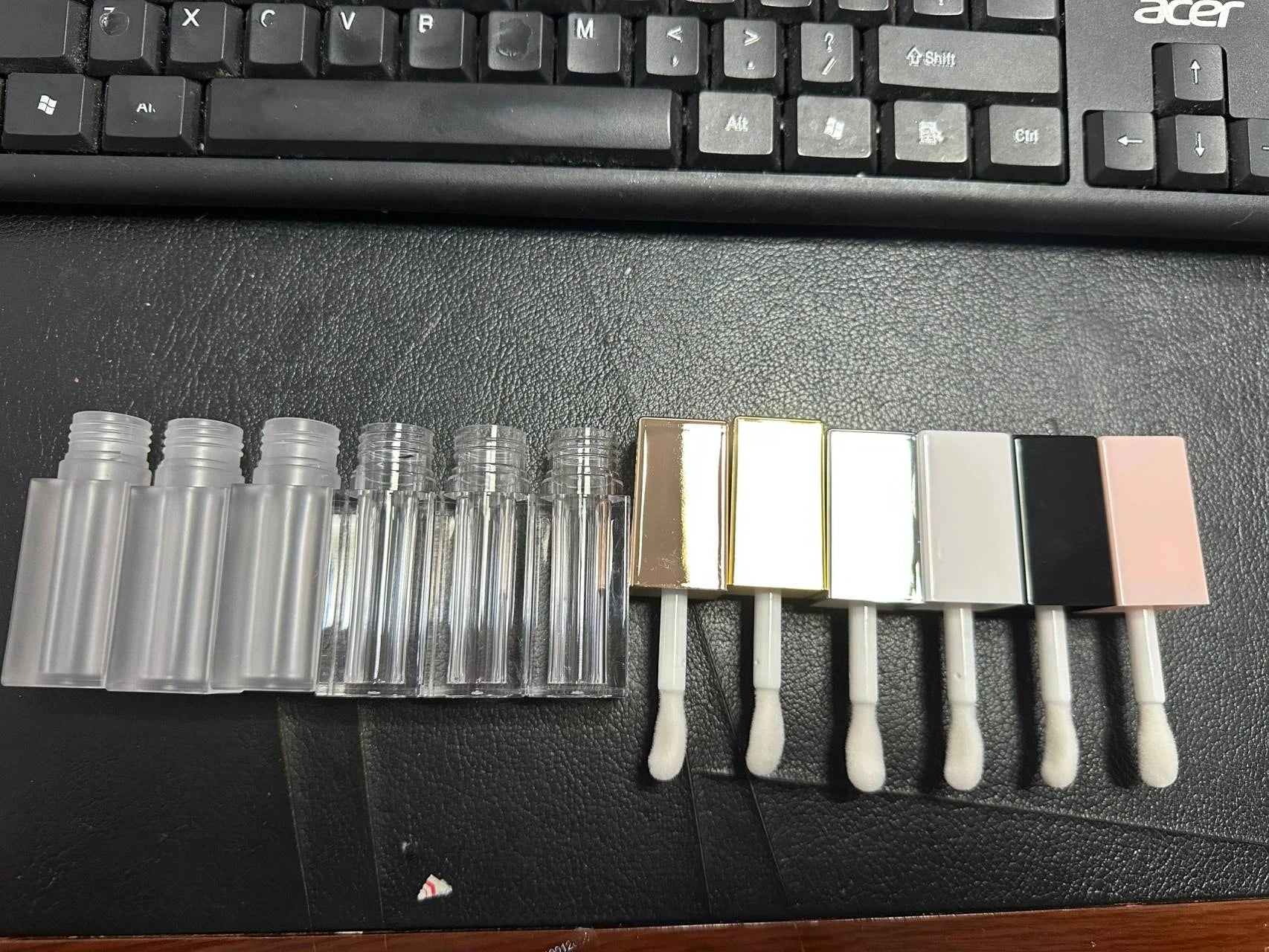 Empty 5 ml clear square lip gloss tube with brush applicator