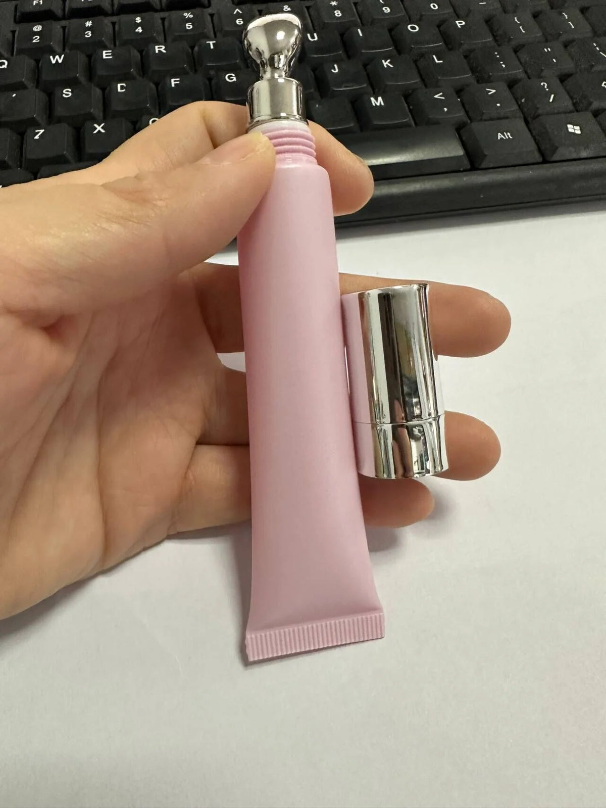 empty white lip gloss packaging liquid lipoil packaging lip gloss containers eyecrea tube with different lids for makeup