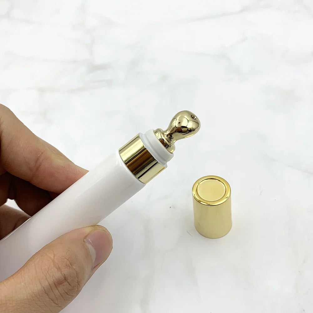 Empty plastic lip gloss squeeze tubes with applicators