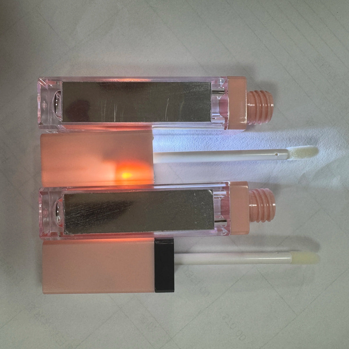 led 7ml fast delivery lip gloss tube with brush new arrival pink mirror lip gloss tube with light and mirror