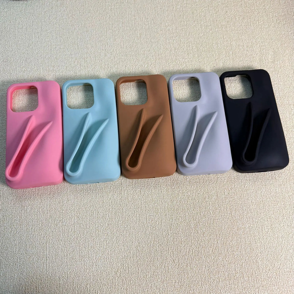 new design pvc phone case with lip gloss lip balm make up holder phone cover for phone 11-16
