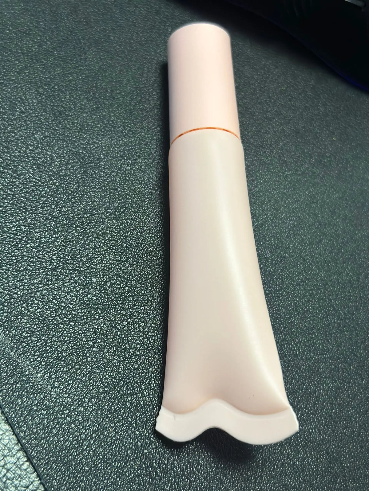 Empty 14 ml lip gloss squeeze tube