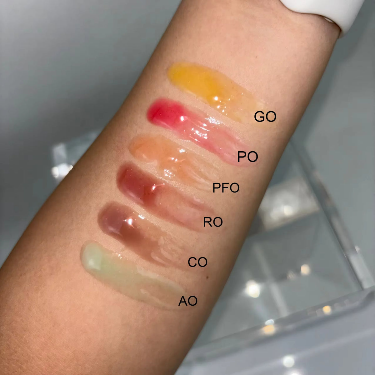 vegan liquid lip oil 15ml squeeze tube vitamin e moisturizing nourishing lip butter balm
