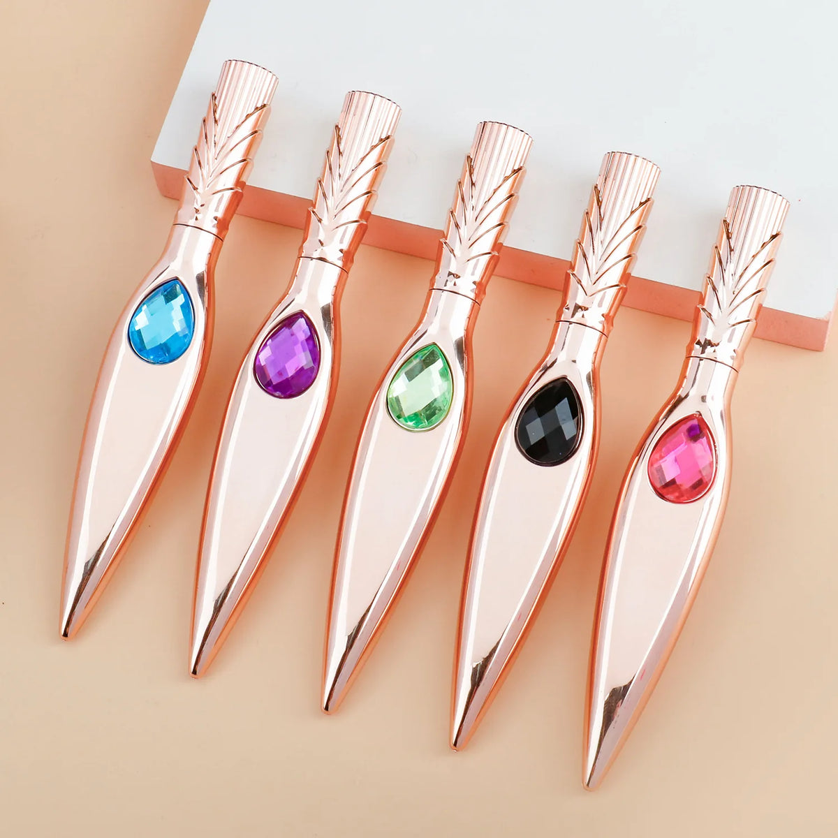 colored eyeliner with quick drying eyeliner natural organic waterproof eye liner pen