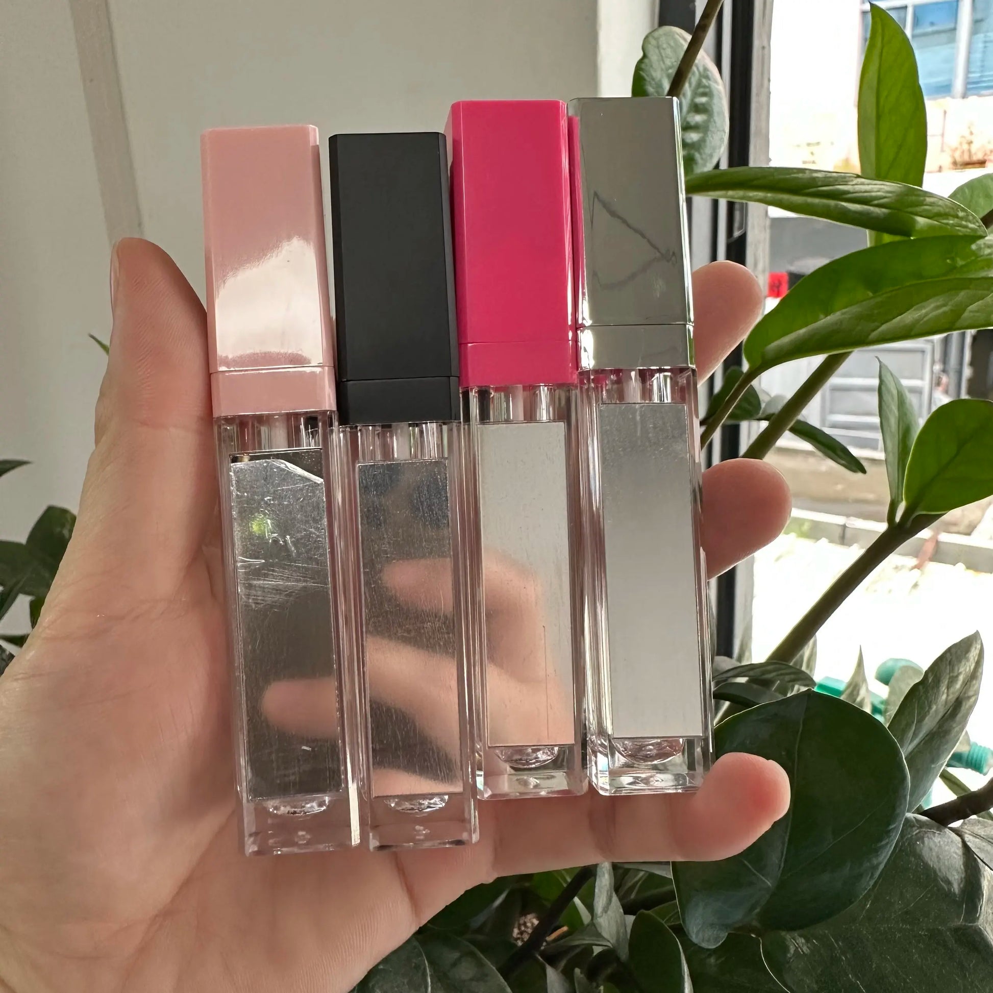 Empty 7 ml lip gloss tube