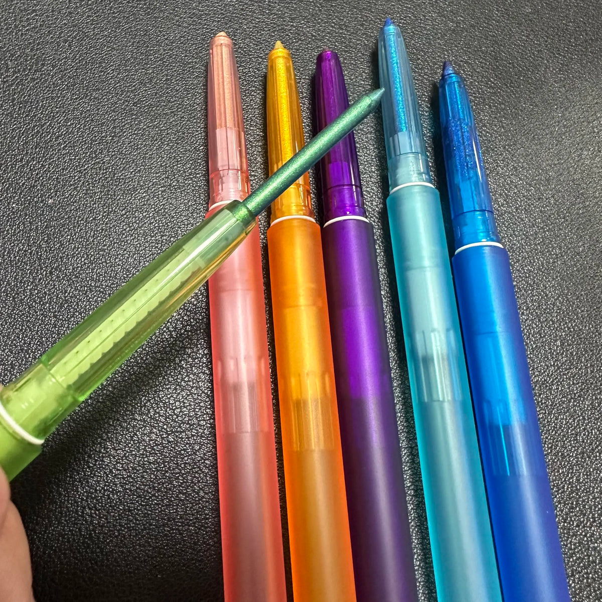 Chameleon pearl glitter eyeliner pencil