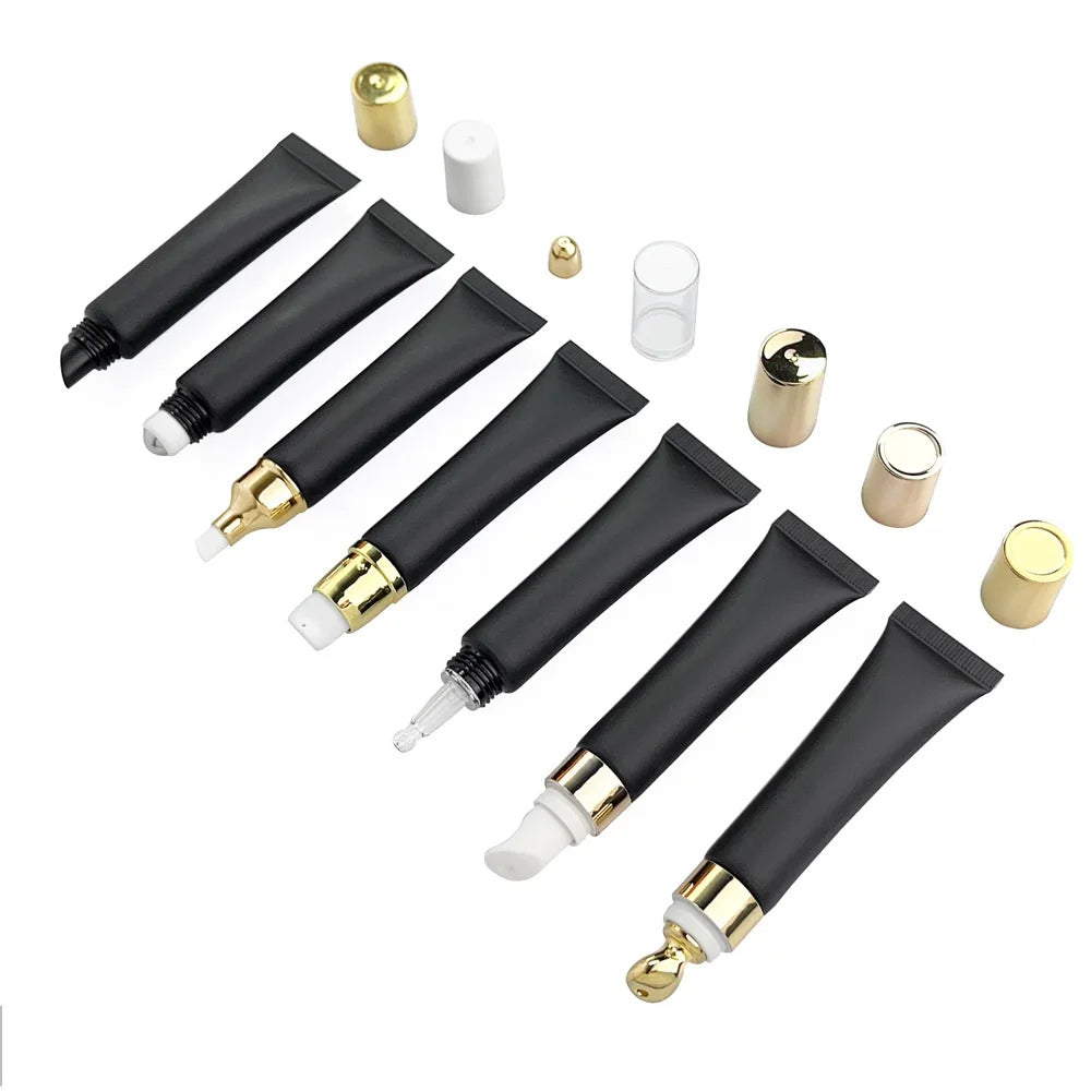 Empty plastic lip gloss squeeze tubes with applicators