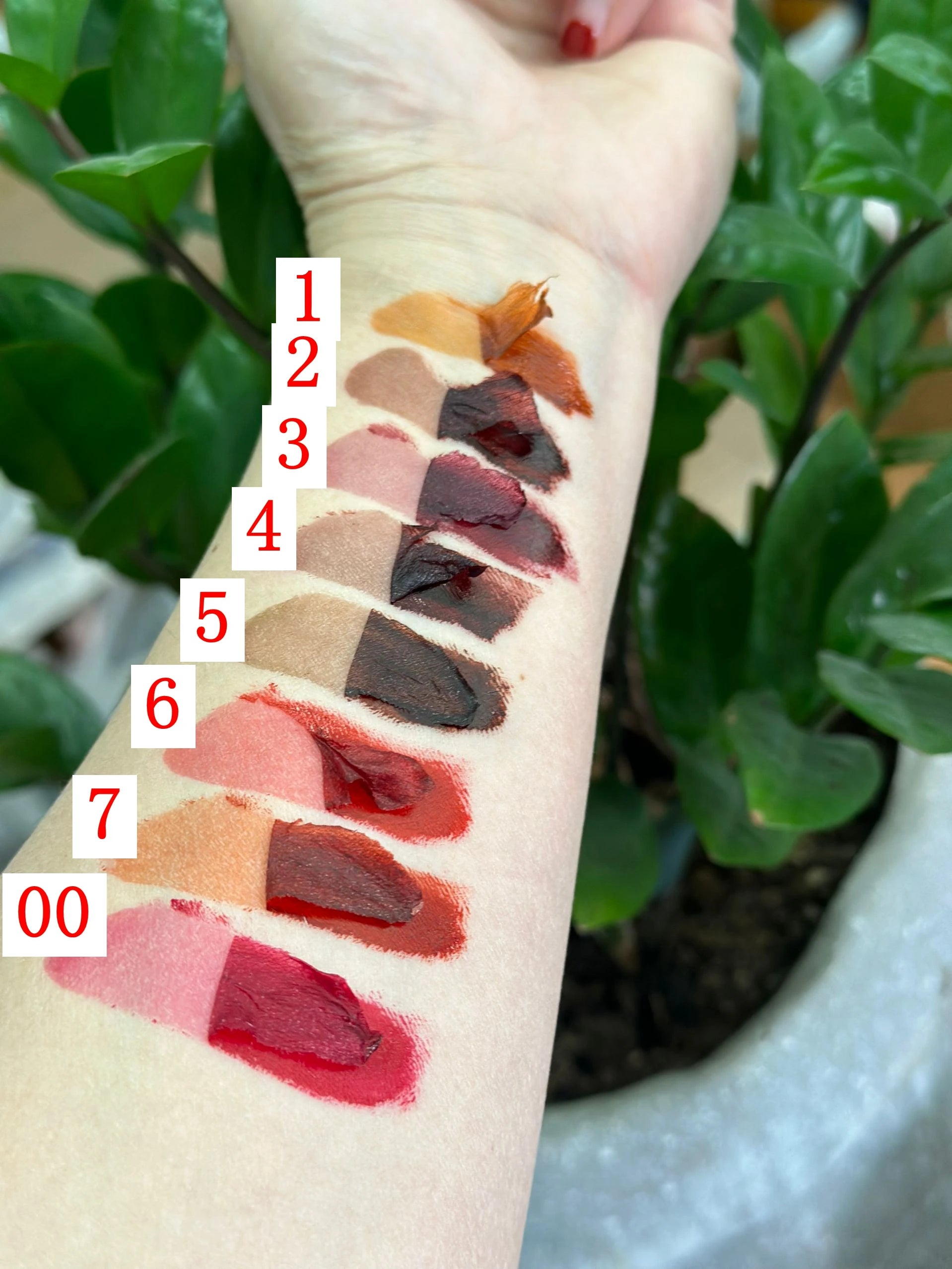 Peel-off liquid lip liner