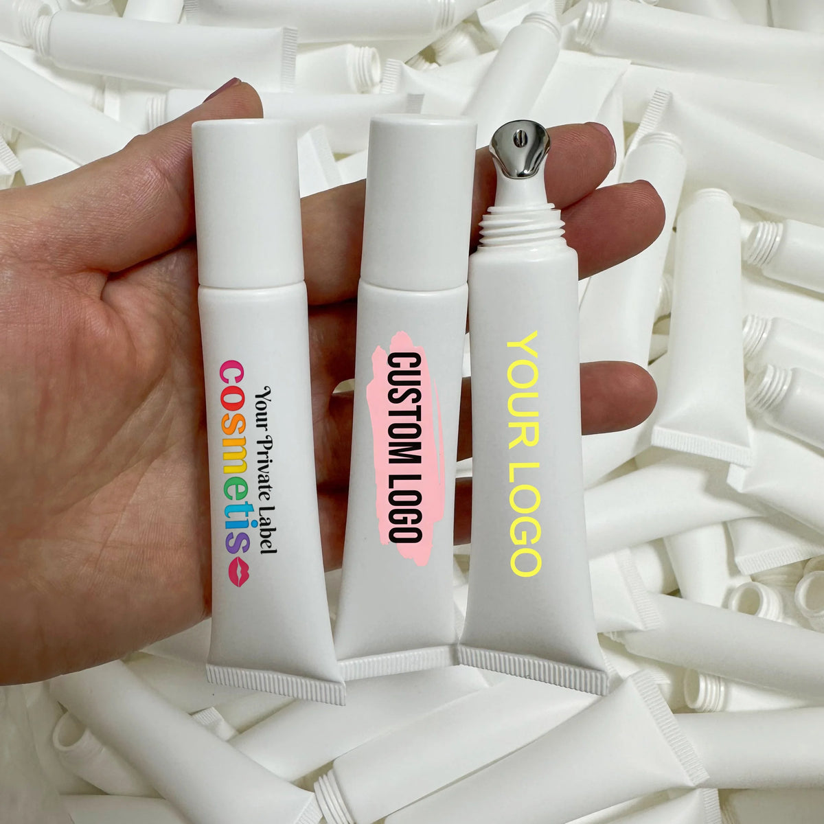 Glossy vegan lip gloss