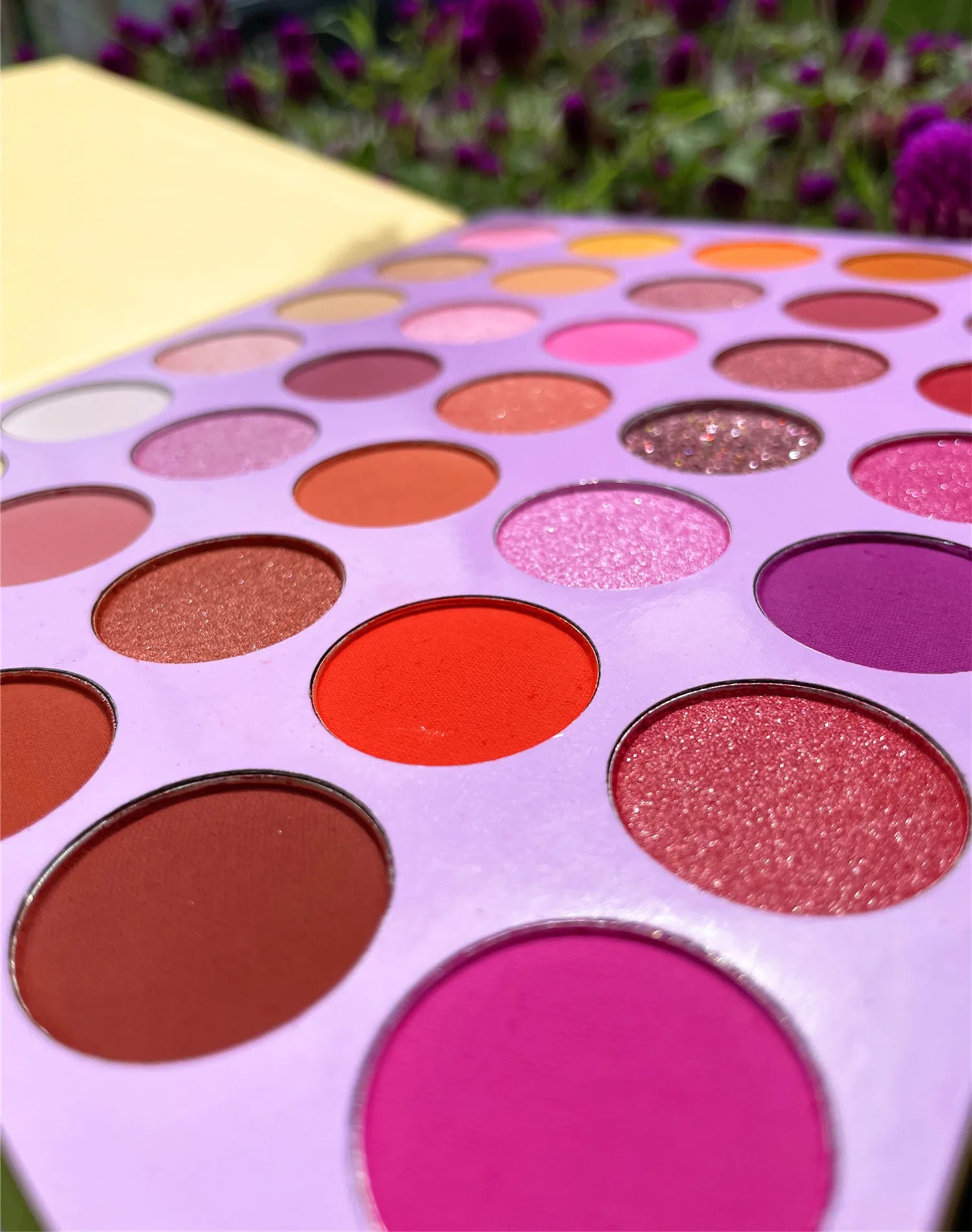 35 color gold eyeshadow palette