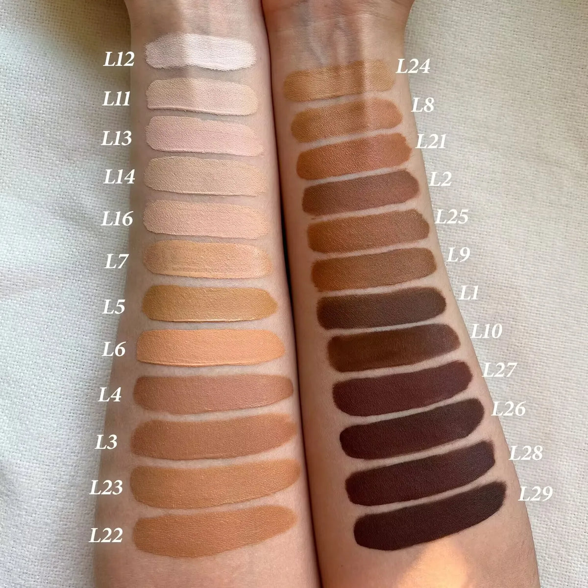 Full coverage liquid foundation