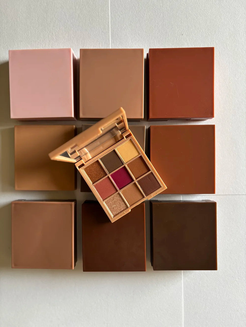 9-color vegan nude eyeshadow palette