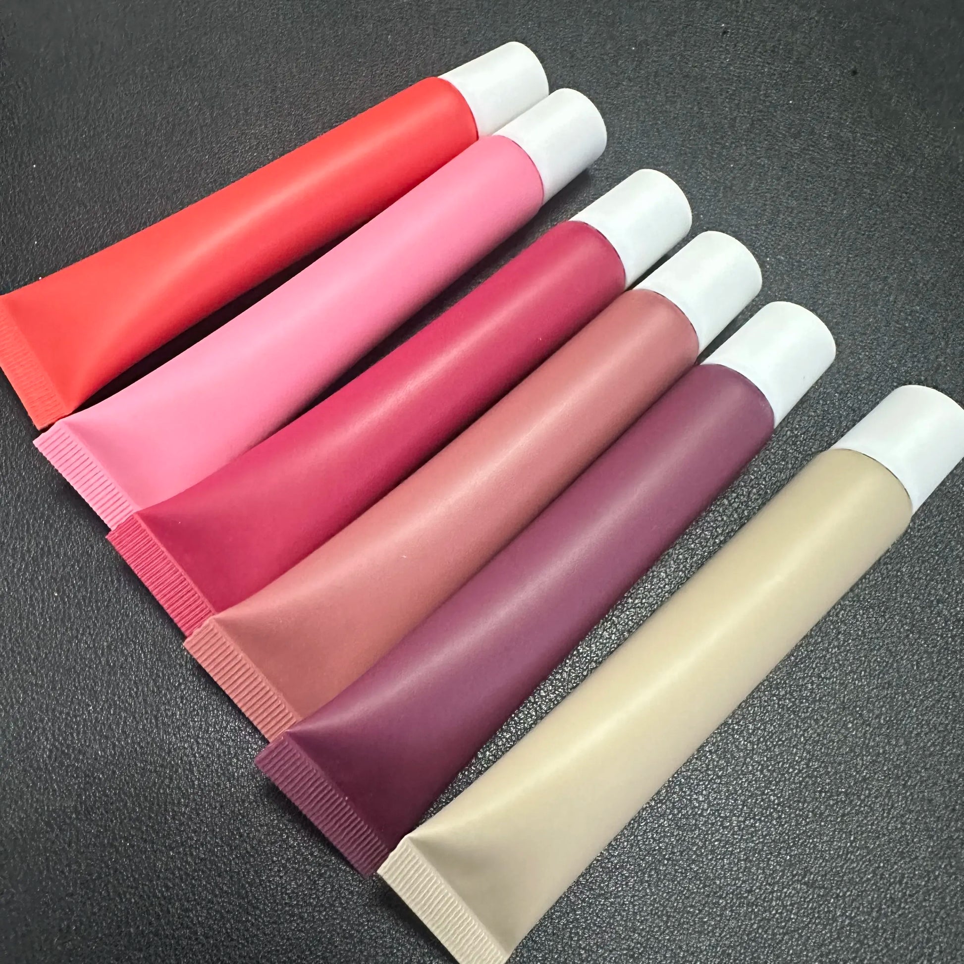 Moisturizing vegan lip butter balm in six colors