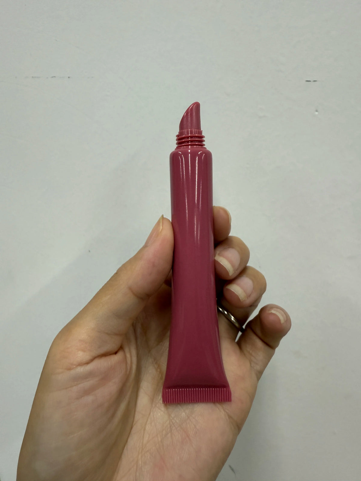 vegan lipcare treatment peptide lip tint hydrating lip gloss gel base smooth lip butter balm