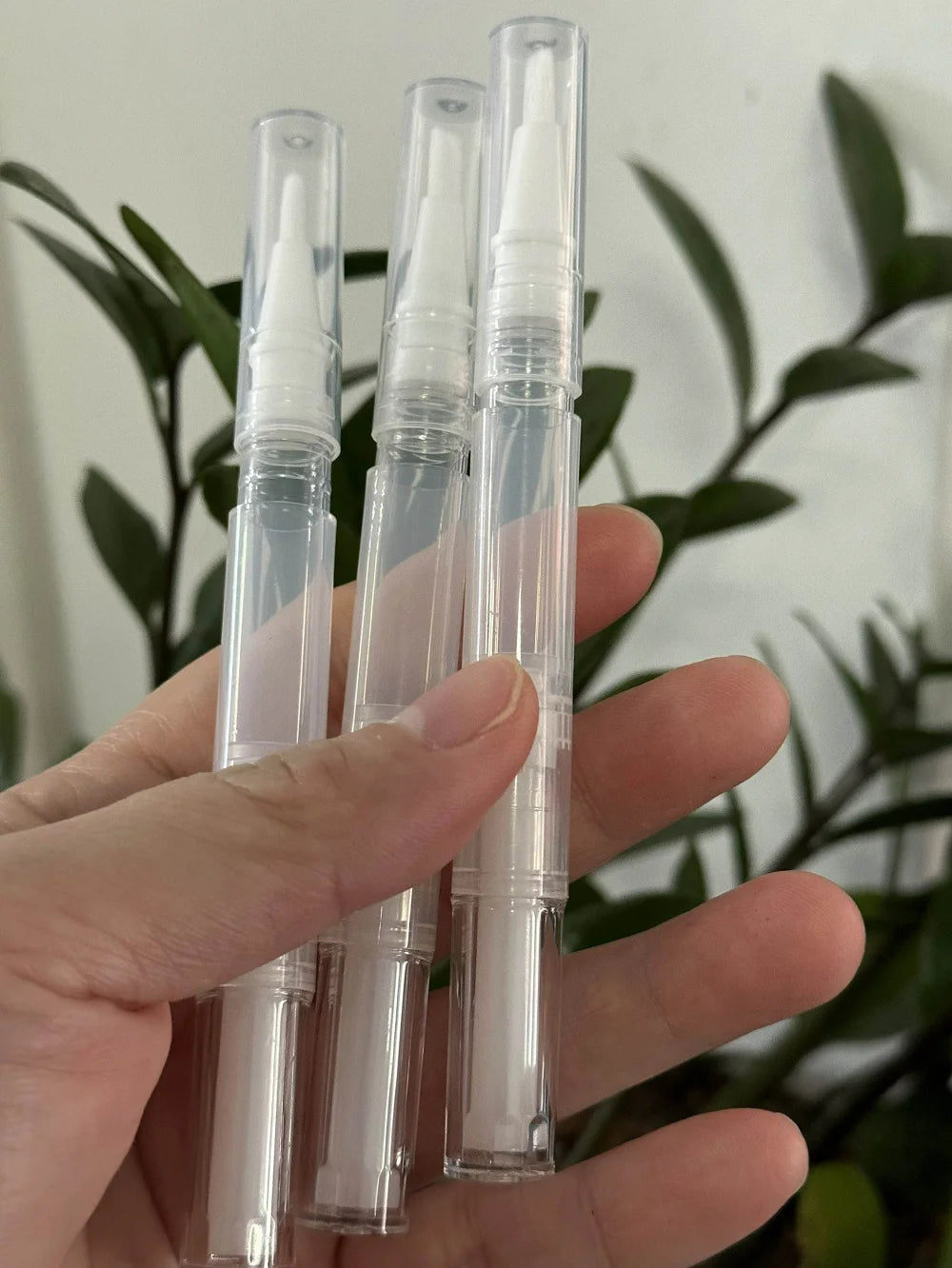 Empty cuticle oil twist pen with brush for nail and lip care
