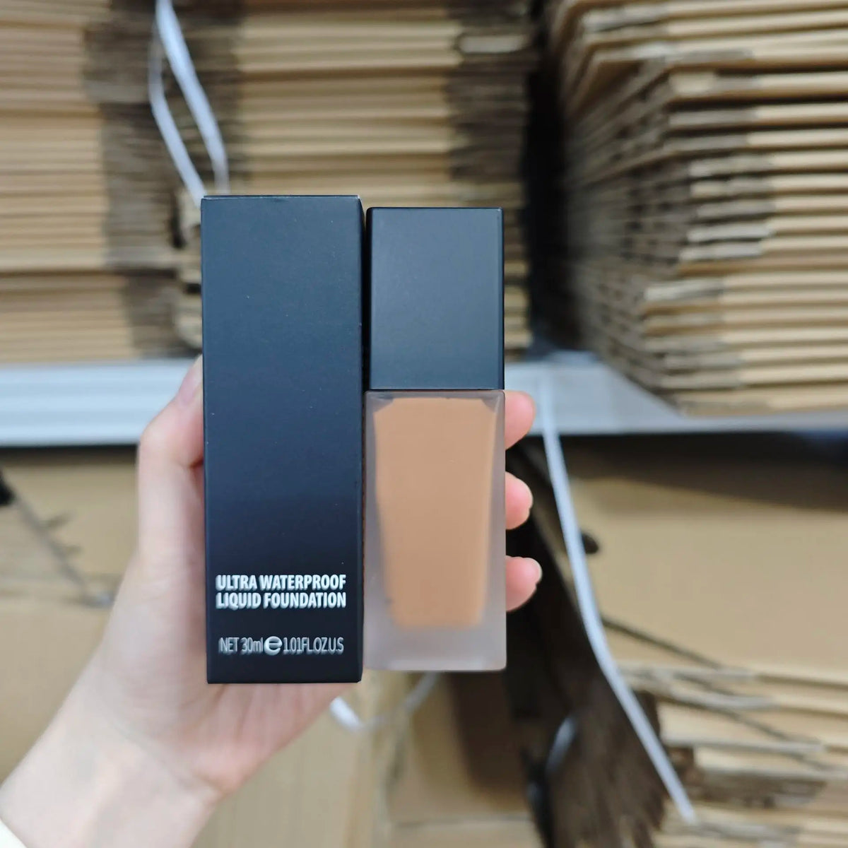 Full coverage liquid foundation