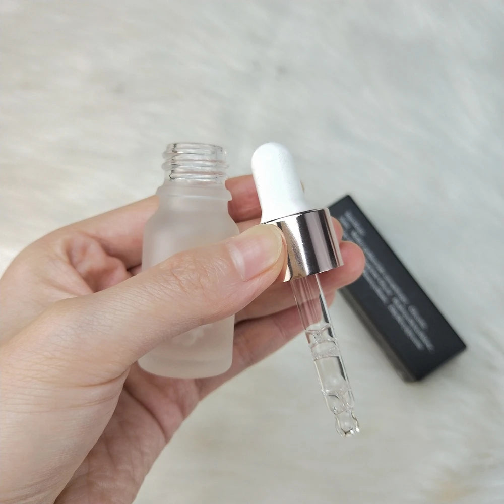 Clear vegan eyeshadow glue base primer