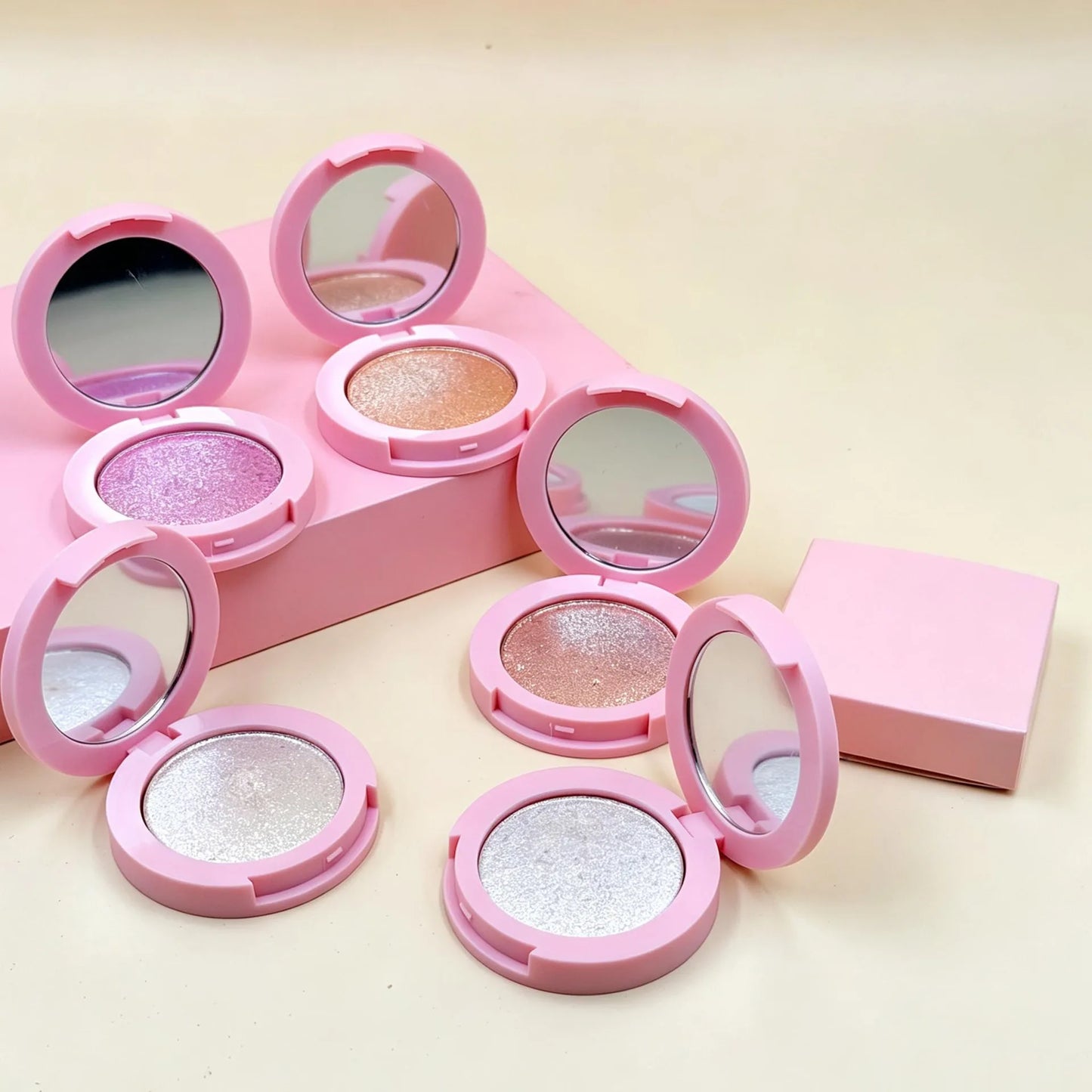 Cream highlighter for face and body