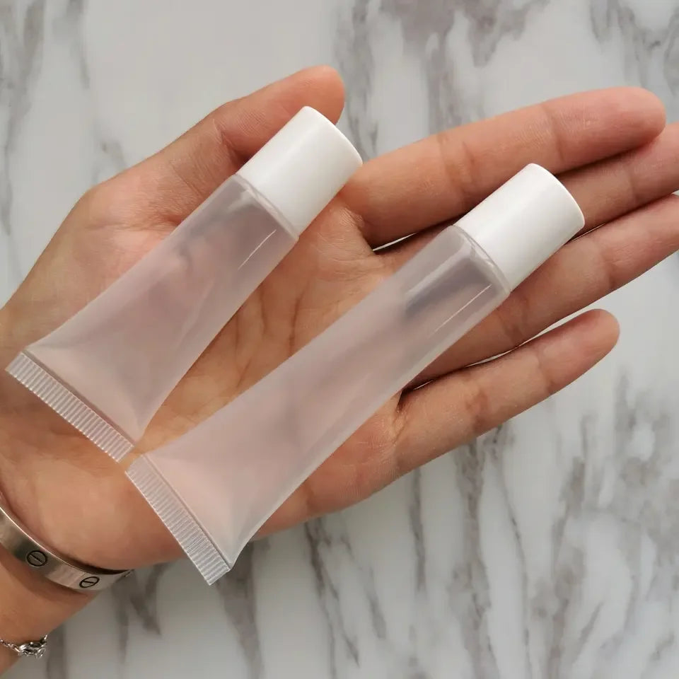 empty 15ml plastic clear lip balm bottle packaging 15 ml lipgloss squeeze tube for lip gloss with gold silver top cap