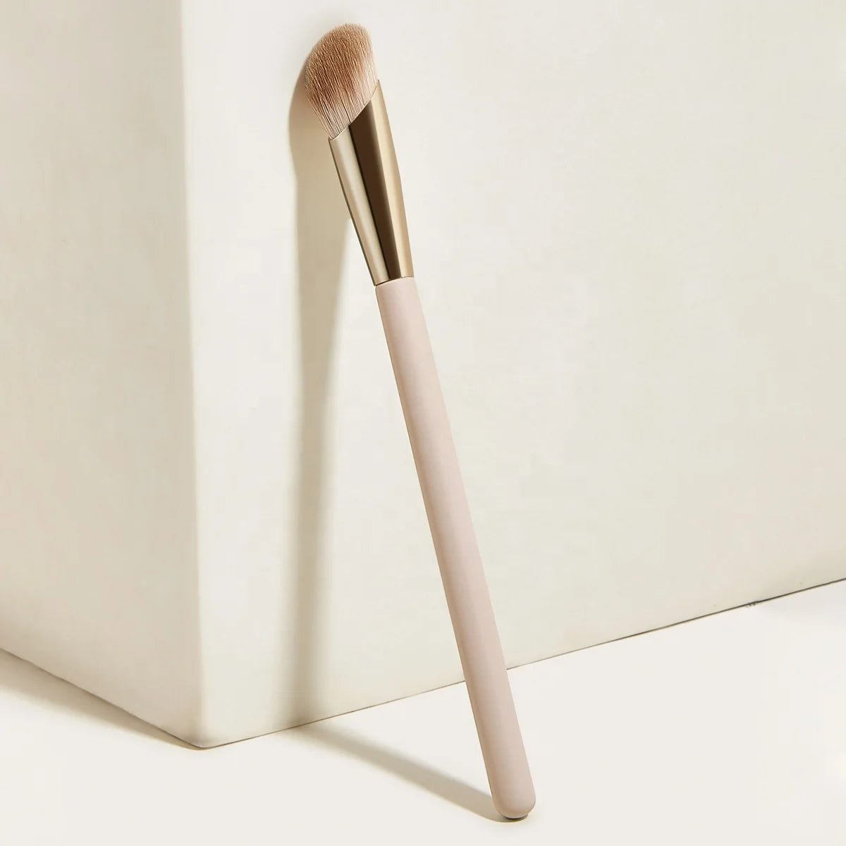 Hot Sale Concealer Makeup Brush Simple Beauty Tool Private Label Contour Concealer Makeup Brush