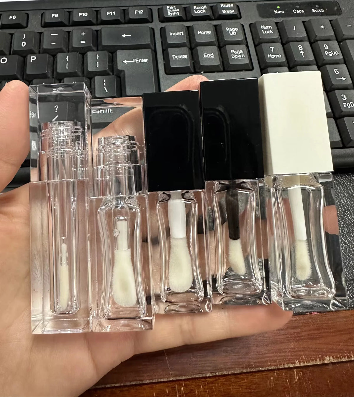 Hot Sales Big Brush Lip Gloss Tubes Private Label Lip Oil Round Lid square Tube PETG Material Lipgloss Tube Custom logo