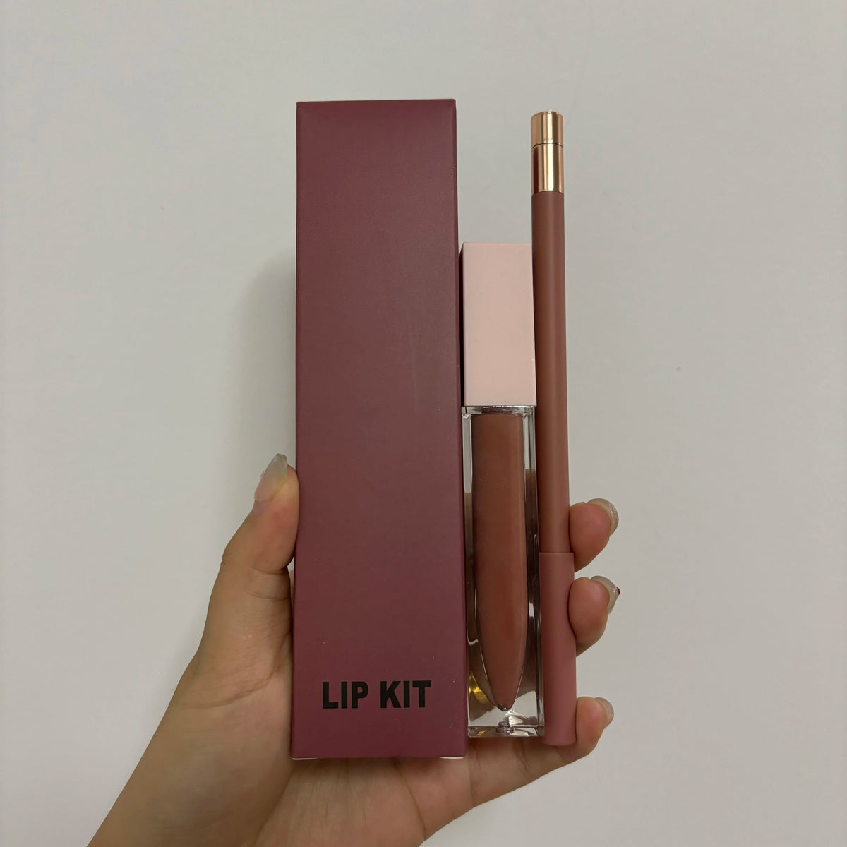 Low Moq Matte 8 Colors Liquid Matte Lipstick High Pigment Waterproof Vegan Lip Liner Lip Gloss Lip Kit Private Label