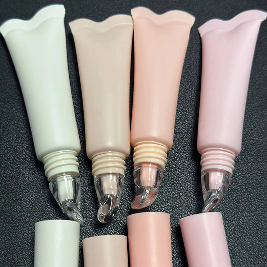 Wholesale Cosmetic Plastic Tube Packaging Lipgloss Squeeze Tube Coloured Custom Lip Stick Packing Empty Lip Balm Tubes