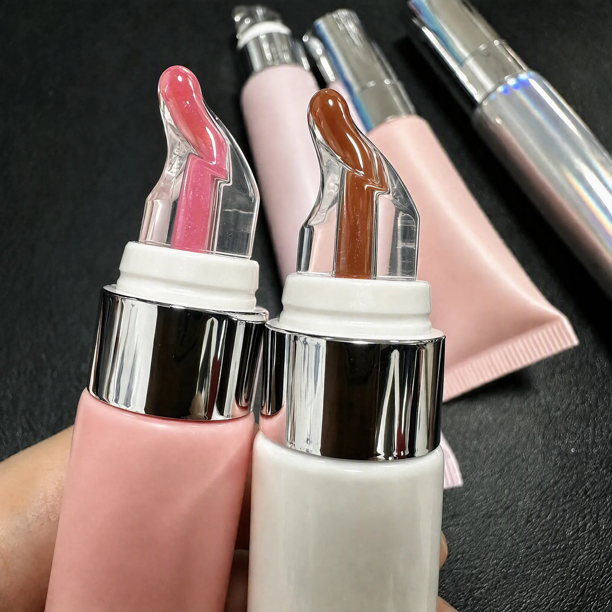 Wholesale Low MOQ Custom Logo Multi Colors Lip Gloss with Soft Silicone Applicator Squeeze Tube Makeup Moisturizing Lipgloss
